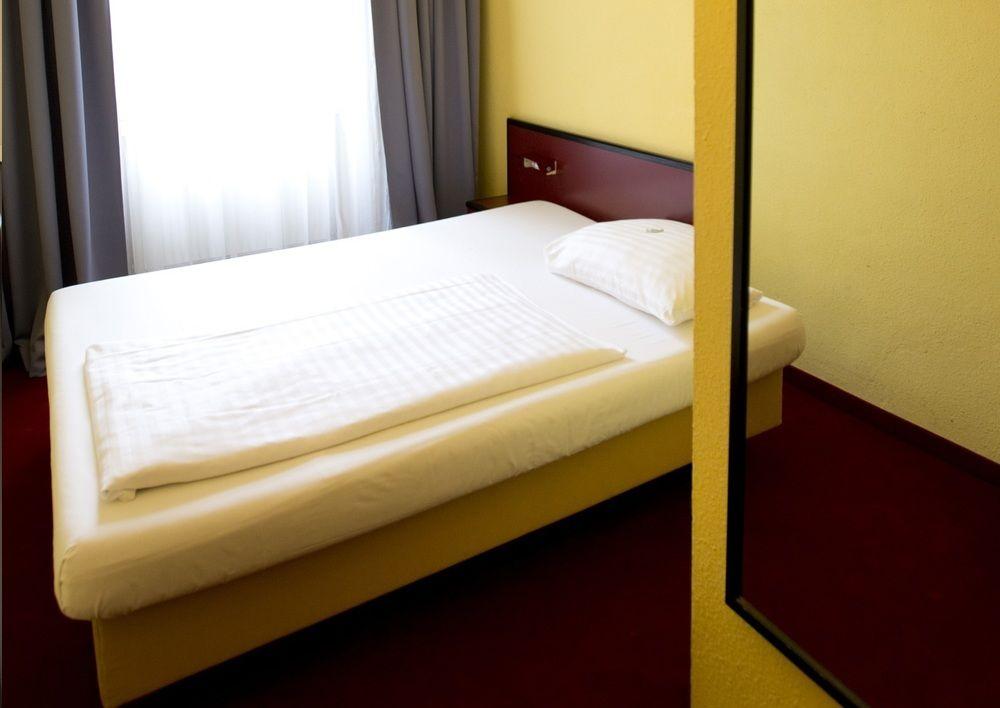 Hotel Fuerst Metternich Виена Екстериор снимка