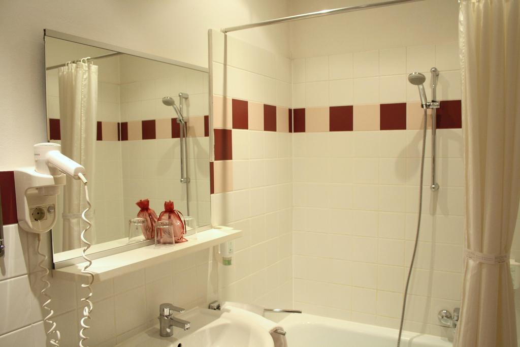 Hotel Fuerst Metternich Виена Екстериор снимка