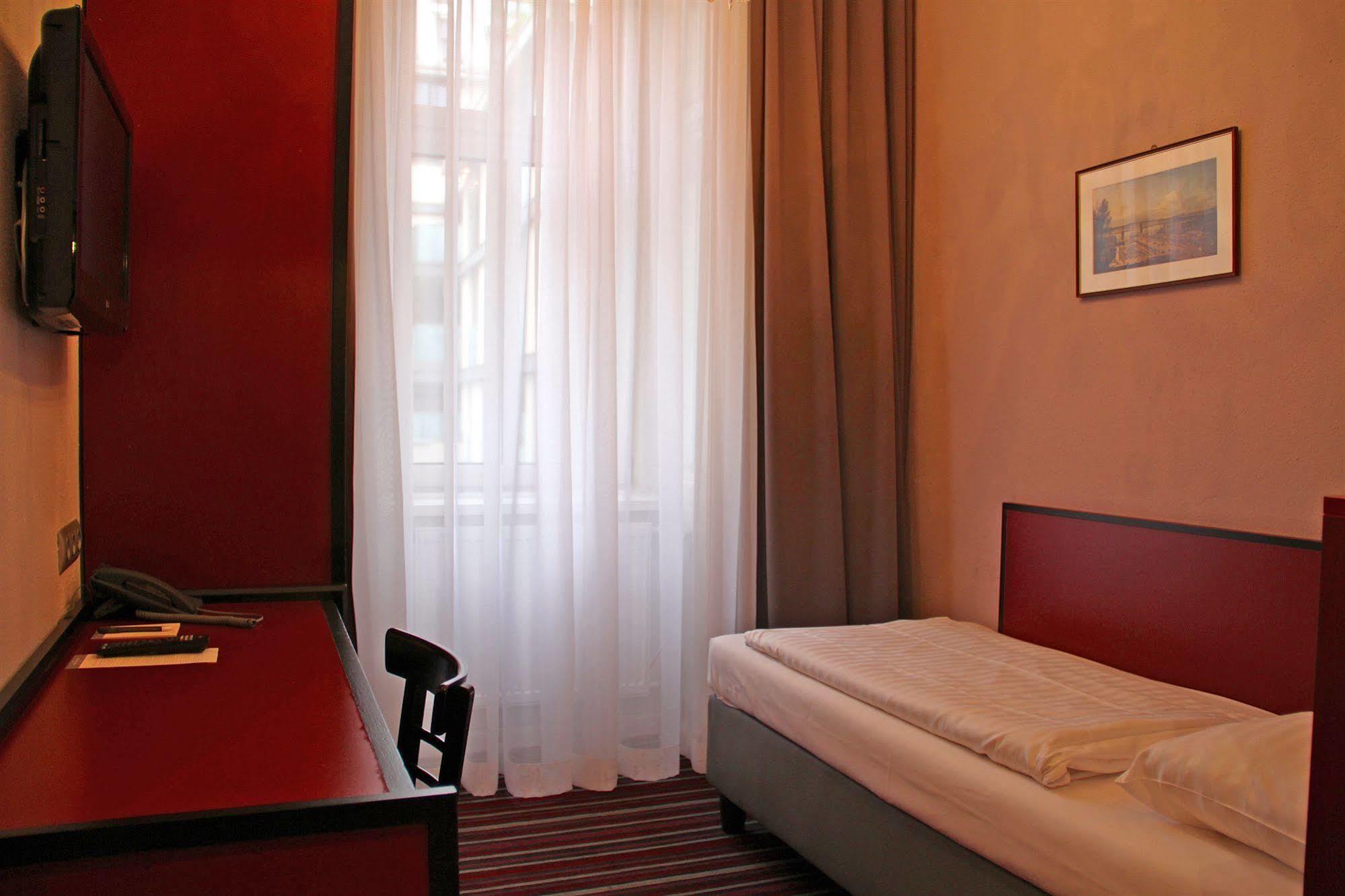 Hotel Fuerst Metternich Виена Екстериор снимка